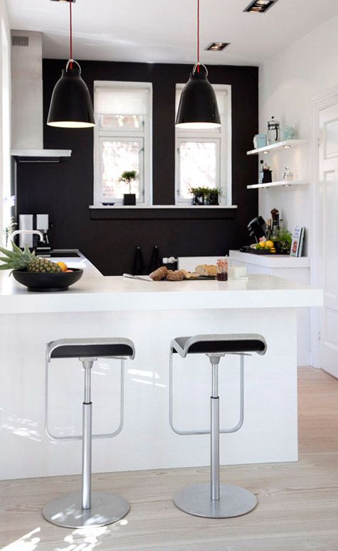 darkwall-whitekitchens-mochatini